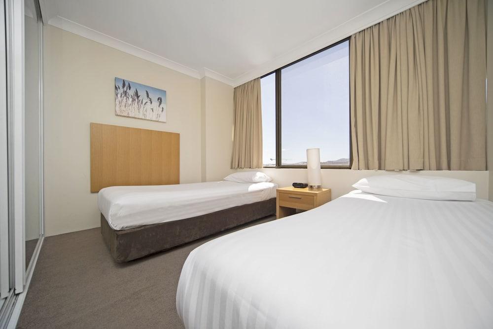 Breakfree Capital Tower Apartments Canberra Exteriör bild