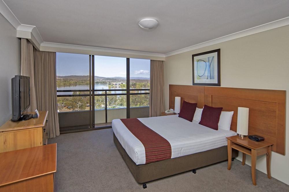 Breakfree Capital Tower Apartments Canberra Exteriör bild