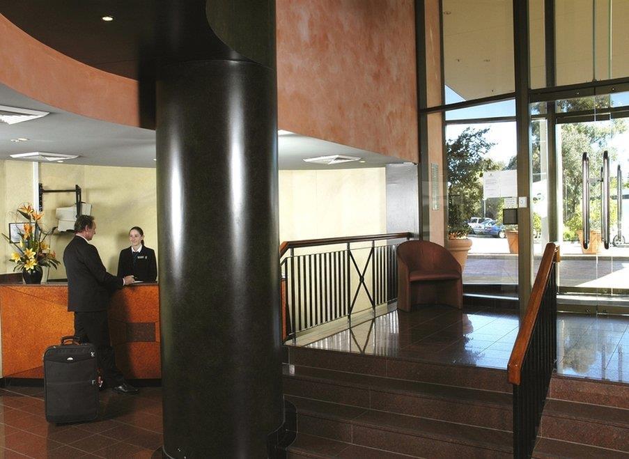 Breakfree Capital Tower Apartments Canberra Inreriör bild
