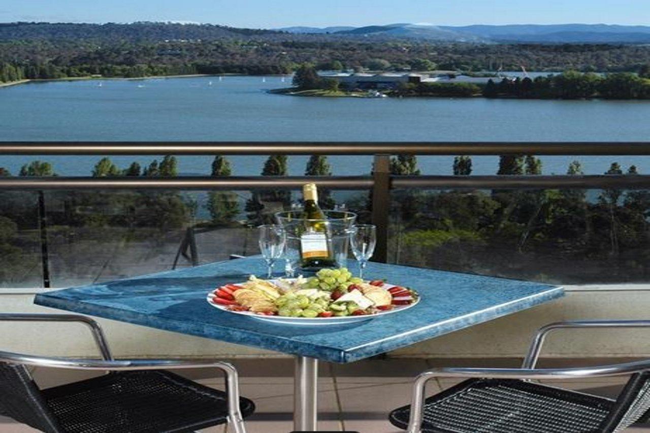 Breakfree Capital Tower Apartments Canberra Exteriör bild